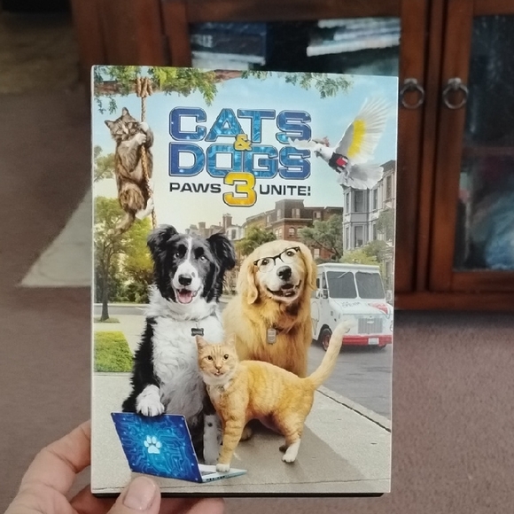 Other - Cats & Dogs: Paws 3 Unite!